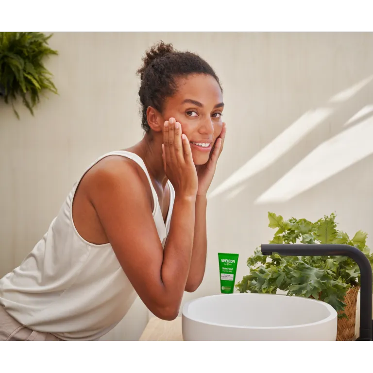 WELEDA Skin Food Reinigingsgel (75 ml) - image 3